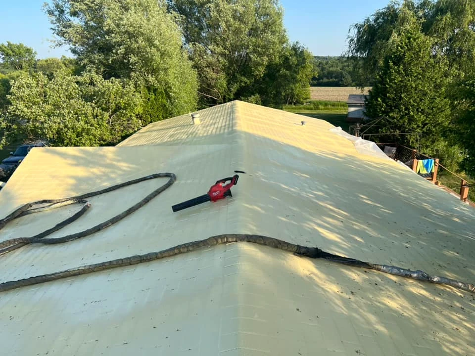 ROOF COATINGS FOR BUILDINGS IN WAUPACA, WI